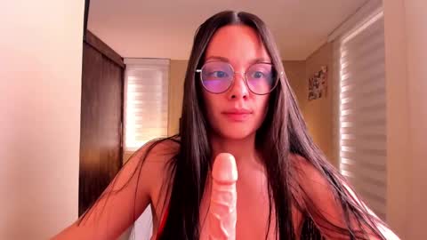 Snapshot of anabel_25 chatting on January 21, 2025, 1:54 pm Anabel online show from January 21, 2025, 1:54 pm