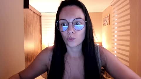 Snapshot of anabel_25 chatting on February 6, 2025, 10:00 pm Anabel online show from February 6, 2025, 10:00 pm