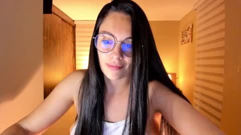 Snapshot of anabel_25 chatting on February 27, 2025, 10:42 pm Anabel online show from February 27, 2025, 10:42 pm