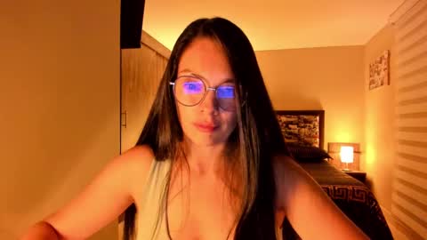 Snapshot of anabel_25 chatting on March 12, 2025, 12:20 am Anabel online show from March 12, 2025, 12:20 am