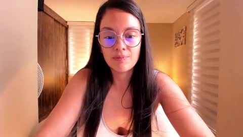 Snapshot of anabel_25 chatting on March 12, 2025, 9:24 pm Anabel online show from March 12, 2025, 9:24 pm