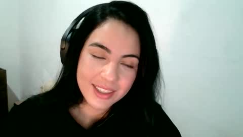 anabelenogueira1 online show from May 26, 2026, 3:30 pm