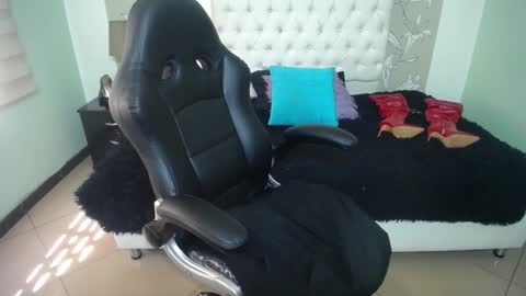 Anabella online show from January 16, 2025, 2:41 pm