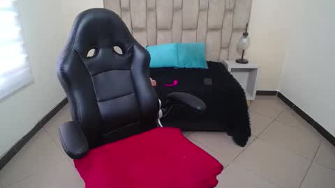 Anabella online show from October 14, 2025, 11:33 am