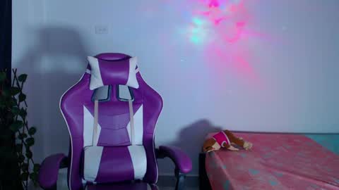 Anabella online show from February 23, 2025, 12:30 am