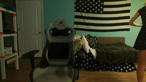 Anabelleleigh online show from March 31, 2026, 3:41 am