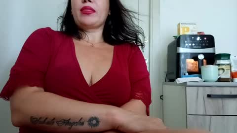 ANABELLOVEE online show from August 7, 2026, 12:18 pm