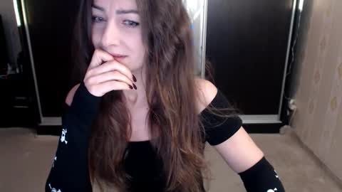 Milana online show from November 4, 2025, 4:33 am