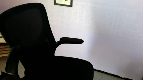 anabelucci_ online show from August 4, 2026, 6:43 pm