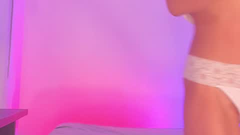 ANABEL WOLF  online show from March 1, 2025, 11:26 pm