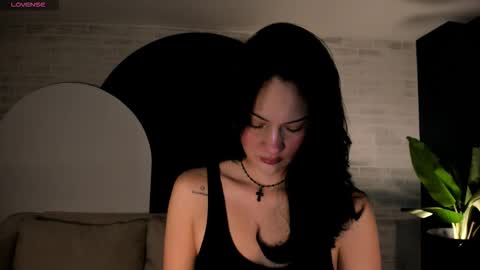 Ana  online show from October 18, 2025, 12:17 pm