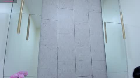 Anna online show from April 6, 2026, 11:33 am