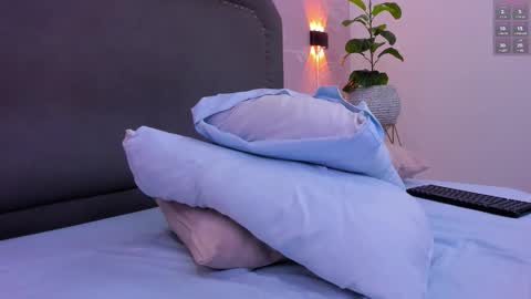 Snapshot of anagil_ chatting on October 30, 2025, 9:26 pm A N A online show from October 30, 2025, 9:26 pm