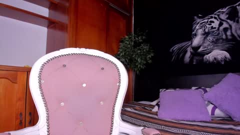 Snapshot of anahi__18 chatting on January 8, 2025, 11:10 am Anahi online show from January 8, 2025, 11:10 am