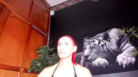 Snapshot of anahi__18 chatting on February 19, 2025, 9:17 am Anahi online show from February 19, 2025, 9:17 am