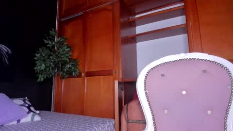 Snapshot of anahi__18 chatting on October 13, 2025, 11:38 pm Anahi online show from October 13, 2025, 11:38 pm