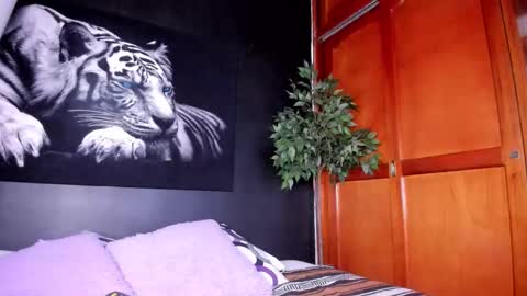 Snapshot of anahi__18 chatting on October 18, 2025, 3:31 am Anahi online show from October 18, 2025, 3:31 am