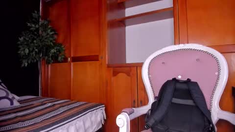 Snapshot of anahi__18 chatting on October 22, 2025, 3:07 am Anahi online show from October 22, 2025, 3:07 am