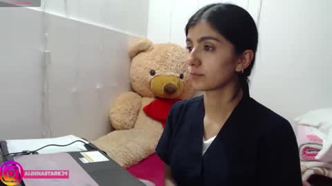 Anahi Browns online show from October 17, 2025, 7:38 pm