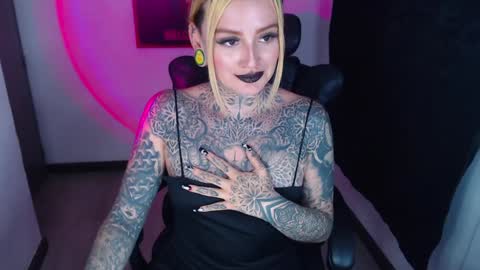 Snapshot of anai_gomez chatting on December 19, 2024, 10:32 pm Callme Mistress Ani online show from December 19, 2024, 10:32 pm