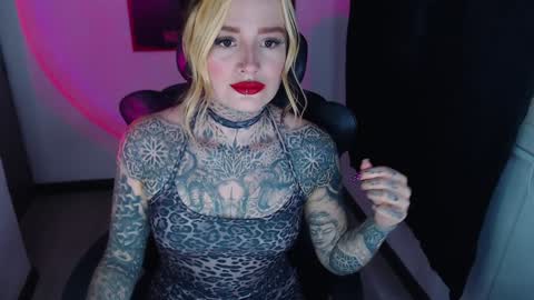 Snapshot of anai_gomez chatting on January 9, 2025, 8:01 pm Callme Mistress Ani online show from January 9, 2025, 8:01 pm