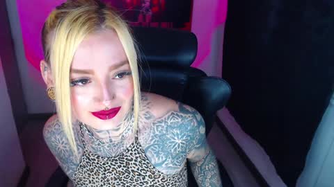 Snapshot of anai_gomez chatting on January 14, 2025, 7:11 pm Callme Mistress Ani online show from January 14, 2025, 7:11 pm