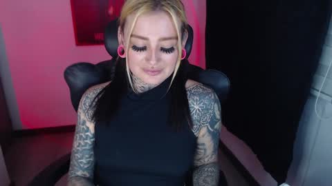Snapshot of anai_gomez chatting on January 31, 2025, 12:06 am Callme Mistress Ani online show from January 31, 2025, 12:06 am