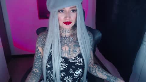 Snapshot of anai_gomez chatting on February 4, 2025, 7:33 pm Callme Mistress Ani online show from February 4, 2025, 7:33 pm