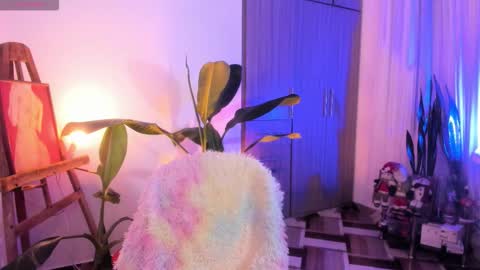 Mariana  online show from November 13, 2025, 4:06 pm