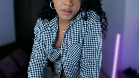      help me to get 100 thumps up  online show from December 3, 2024, 2:38 pm