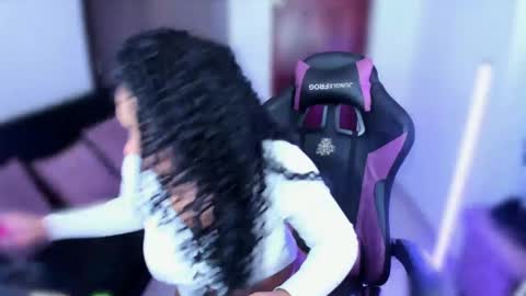      help me to get 100 thumps up  online show from December 5, 2024, 11:27 am