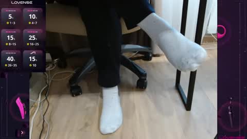 analanalla online show from February 1, 2025, 9:21 am