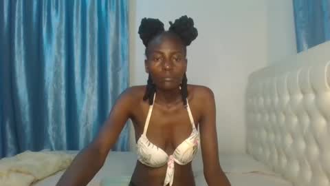 Snapshot of analeia_ chatting on February 12, 2025, 11:09 pm Analeia online show from February 12, 2025, 11:09 pm