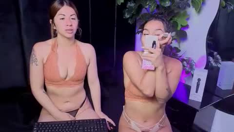 AbbyAndAntonela online show from April 27, 2026, 1:53 pm