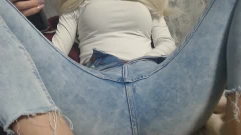 Snapshot of analove200 chatting on January 31, 2025, 3:00 pm analove200 online show from January 31, 2025, 3:00 pm