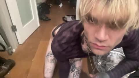 Snapshot of analyzethisxxx chatting on February 24, 2025, 1:53 pm analyzethisxxx online show from February 24, 2025, 1:53 pm