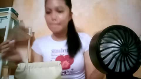 Mia online show from April 27, 2026, 6:00 am