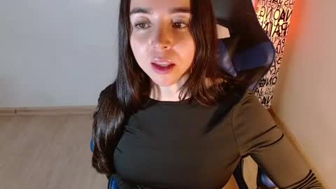 Snapshot of anarosse__ chatting on June 11, 2026, 2:53 am ana 3 online show from June 11, 2026, 2:53 am