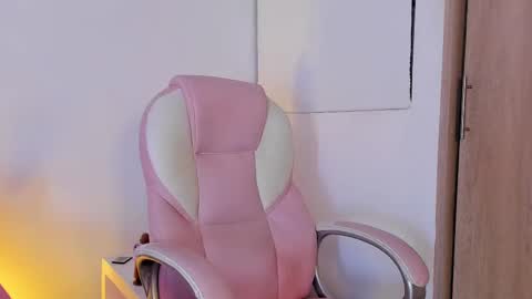 Anastacia online show from November 21, 2025, 5:06 am