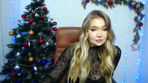 Snapshot of anastacyyellig chatting on December 13, 2024, 8:37 pm anastacyyellig online show from December 13, 2024, 8:37 pm