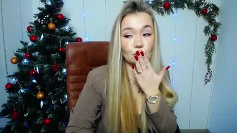 Snapshot of anastacyyellig chatting on December 21, 2024, 8:21 pm anastacyyellig online show from December 21, 2024, 8:21 pm