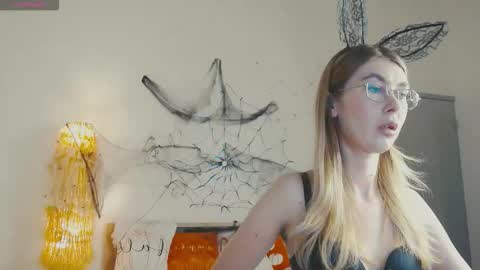 Anastasia online show from October 31, 2025, 7:42 am