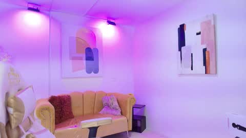 Anastasia  online show from November 9, 2025, 4:00 am