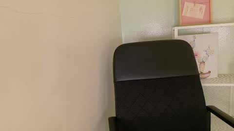 Snapshot of anavicc__ chatting on October 24, 2025, 10:22 am Kendra online show from October 24, 2025, 10:22 am