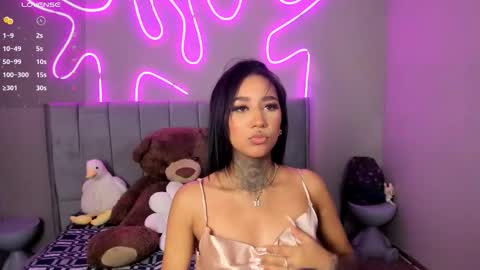 anaya_olyx online show from October 19, 2025, 5:08 am