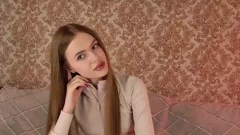 Snapshot of anayalowe chatting on June 15, 2026, 9:22 am anayalowe online show from June 15, 2026, 9:22 am