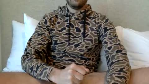 Snapshot of andees222 chatting on February 10, 2026, 10:03 pm Andees222 online show from February 10, 2026, 10:03 pm