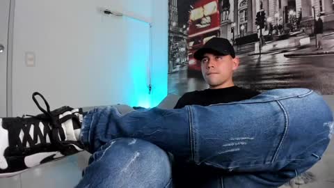 Snapshot of ander_perez chatting on January 11, 2025, 10:51 pm ANDER online show from January 11, 2025, 10:51 pm