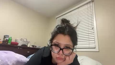 Snapshot of anditspinkxo chatting on May 30, 2026, 6:21 am anditspinkxo online show from May 30, 2026, 6:21 am
