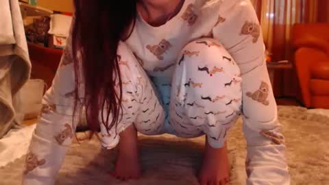 Andra online show from May 29, 2026, 1:53 pm